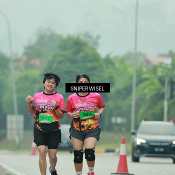 Runner Photo 7042816