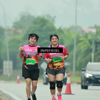 Runner Photo 7042822