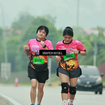 Runner Photo 7042840
