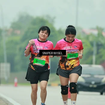 Runner Photo 7042847