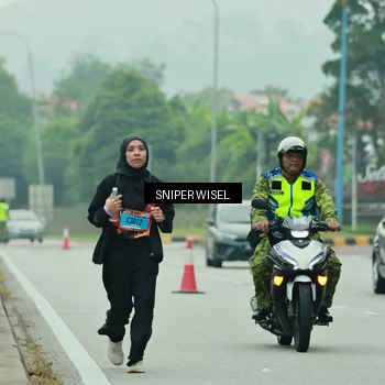 Runner Photo 7042929