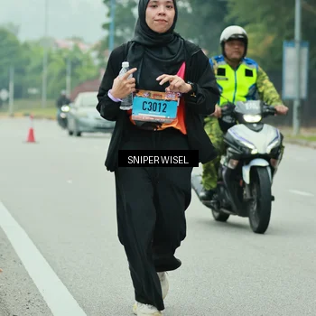 Runner Photo 7042975