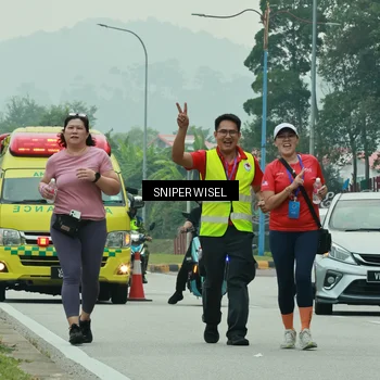 Runner Photo 7043030