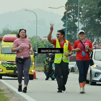 Runner Photo 7043048