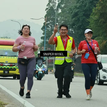 Runner Photo 7043070