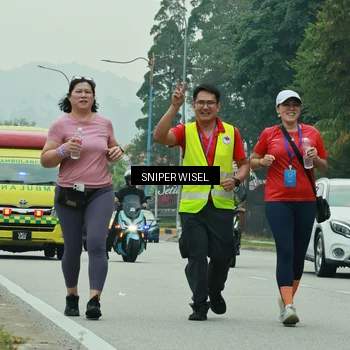 Runner Photo 7043073