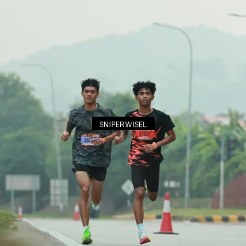 Runner Photo 7043132