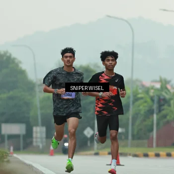Runner Photo 7043141