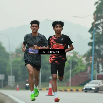 Runner Photo 7043142