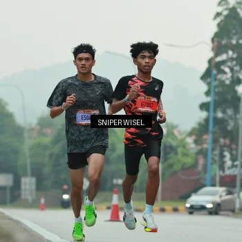 Runner Photo 7043148