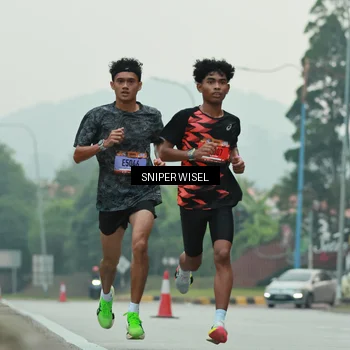 Runner Photo 7043150
