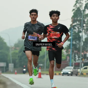 Runner Photo 7043153