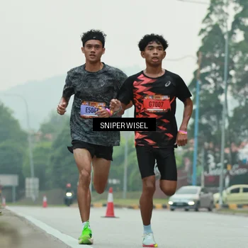 Runner Photo 7043155
