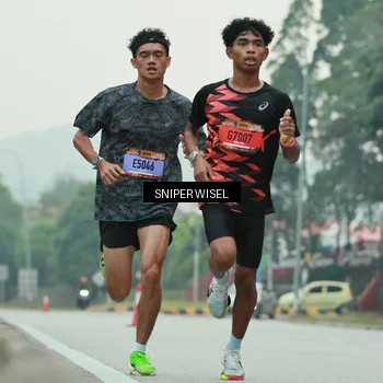 Runner Photo 7043163
