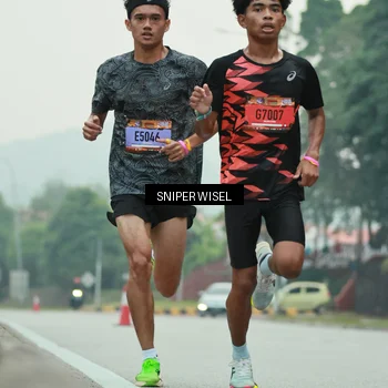 Runner Photo 7043170