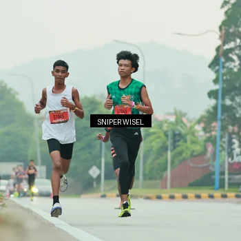 Runner Photo 7043215