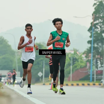 Runner Photo 7043218