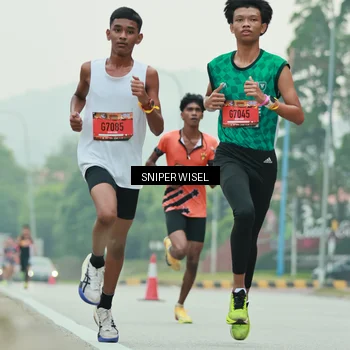 Runner Photo 7043240
