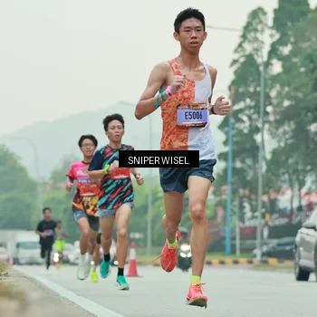 Runner Photo 7043252