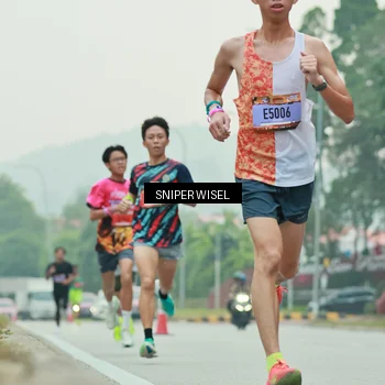 Runner Photo 7043262
