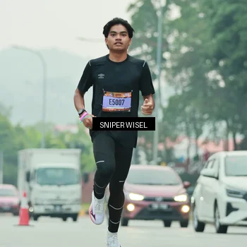 Runner Photo 7043280