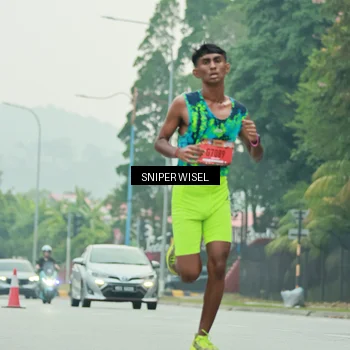 Runner Photo 7043304