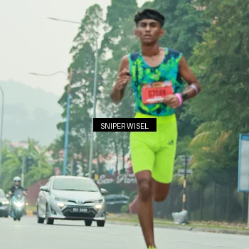 Runner Photo 7043310