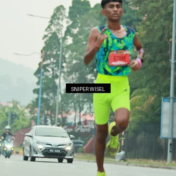 Runner Photo 7043312