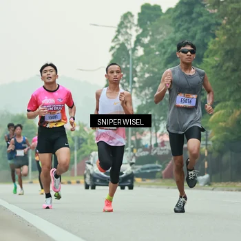 Runner Photo 7043321