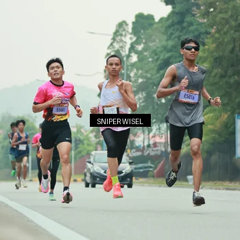Runner Photo 7043324