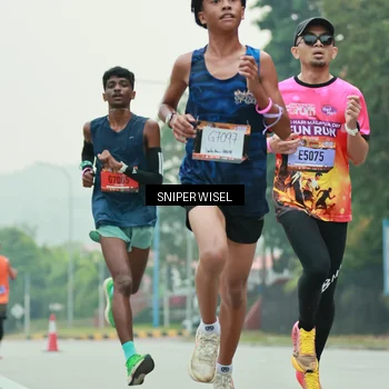 Runner Photo 7043341