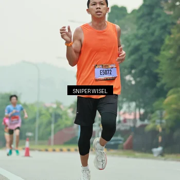 Runner Photo 7043355