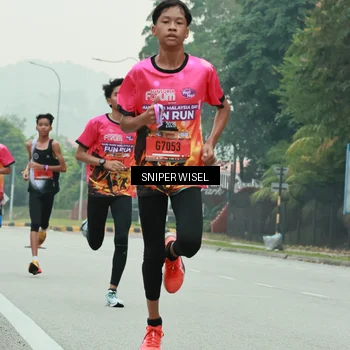 Runner Photo 7043376