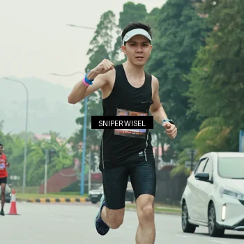 Runner Photo 7043423