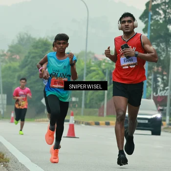Runner Photo 7043447