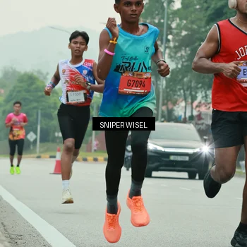 Runner Photo 7043451