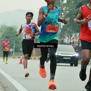 Runner Photo 7043455