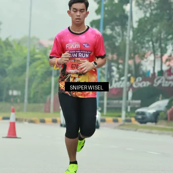 Runner Photo 7043475
