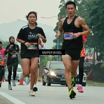 Runner Photo 7043512