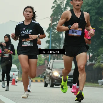 Runner Photo 7043520