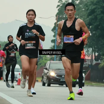 Runner Photo 7043521