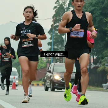 Runner Photo 7043523