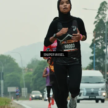 Runner Photo 7043531