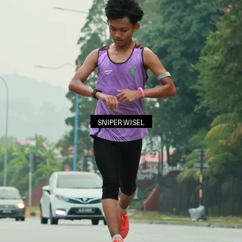 Runner Photo 7043540