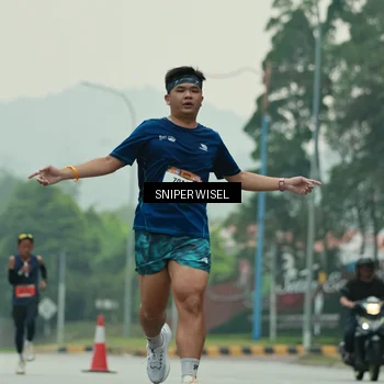 Runner Photo 7043574
