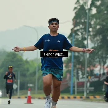 Runner Photo 7043575