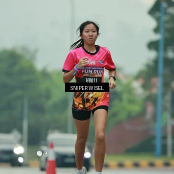 Runner Photo 7043617