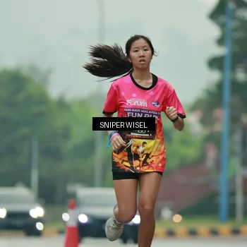 Runner Photo 7043626