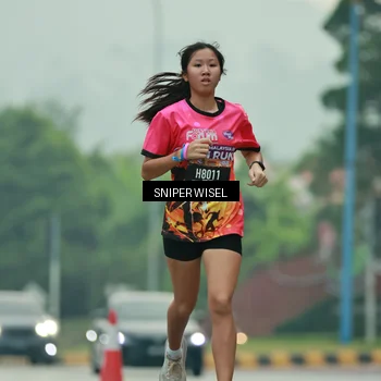 Runner Photo 7043627