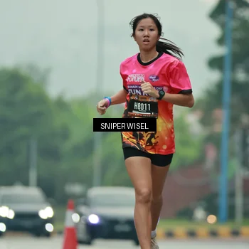 Runner Photo 7043633